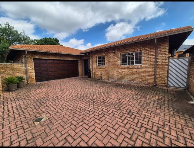 3 BEDROOM CLUSTER FOR SALE IN NEW REDRUTH